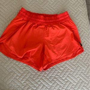 Lululemon tracker shorts size 6